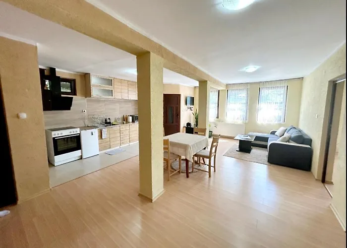 Ваканционна къща авина къща