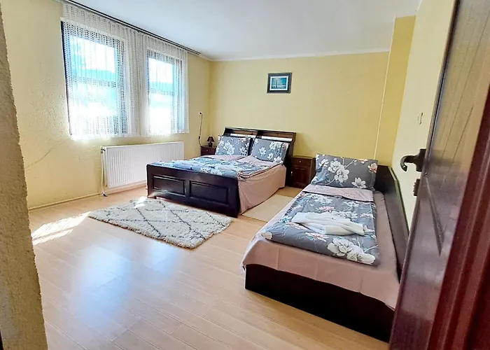 авина къща *